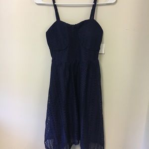 2/$20 BOUTIQUE NAVY DRESS
